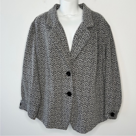 Cato Jackets & Blazers - CATO WOMAN Black White Chevron Knit Jacket Coat Fall Winter Size 26/28W